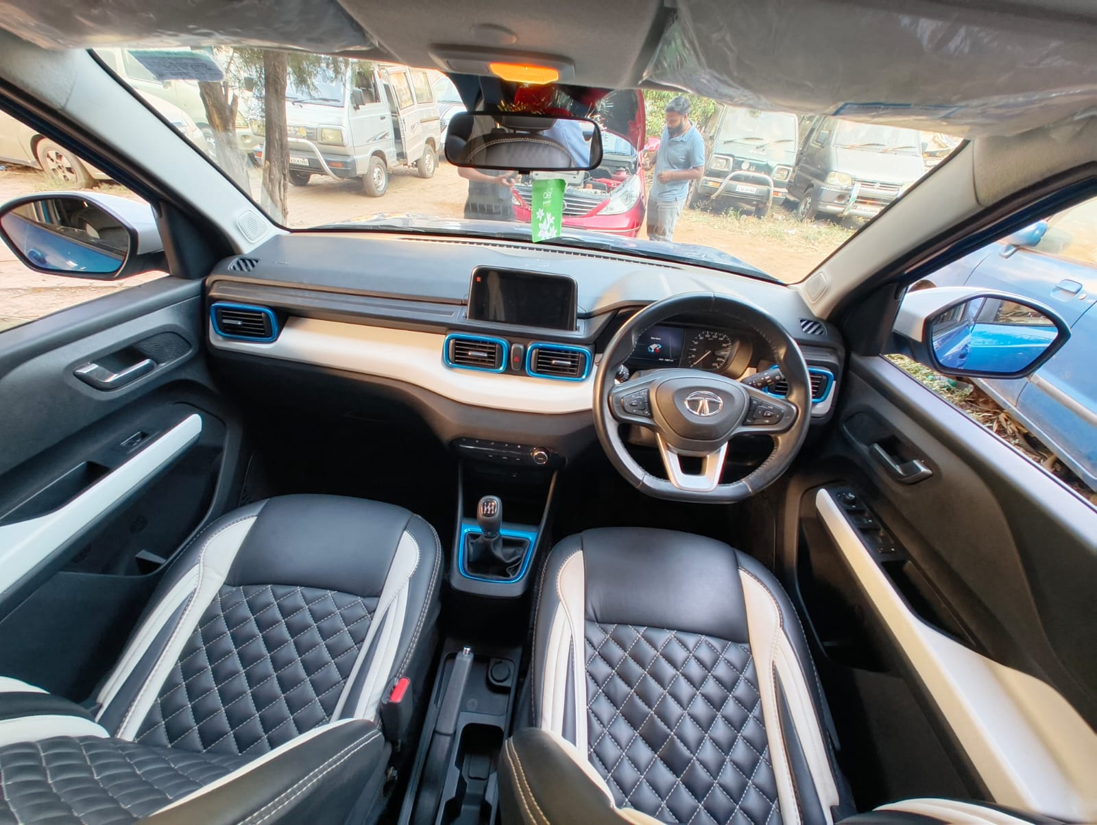 Tata Punch Creative Mt